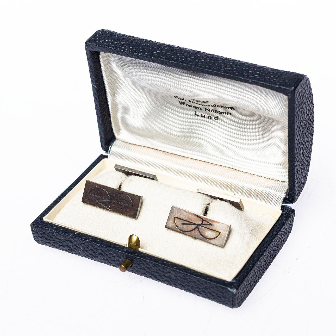 WIWEN NILSSON. cufflinks, 1 pair, sterling silver, rectangular with engraved letters.