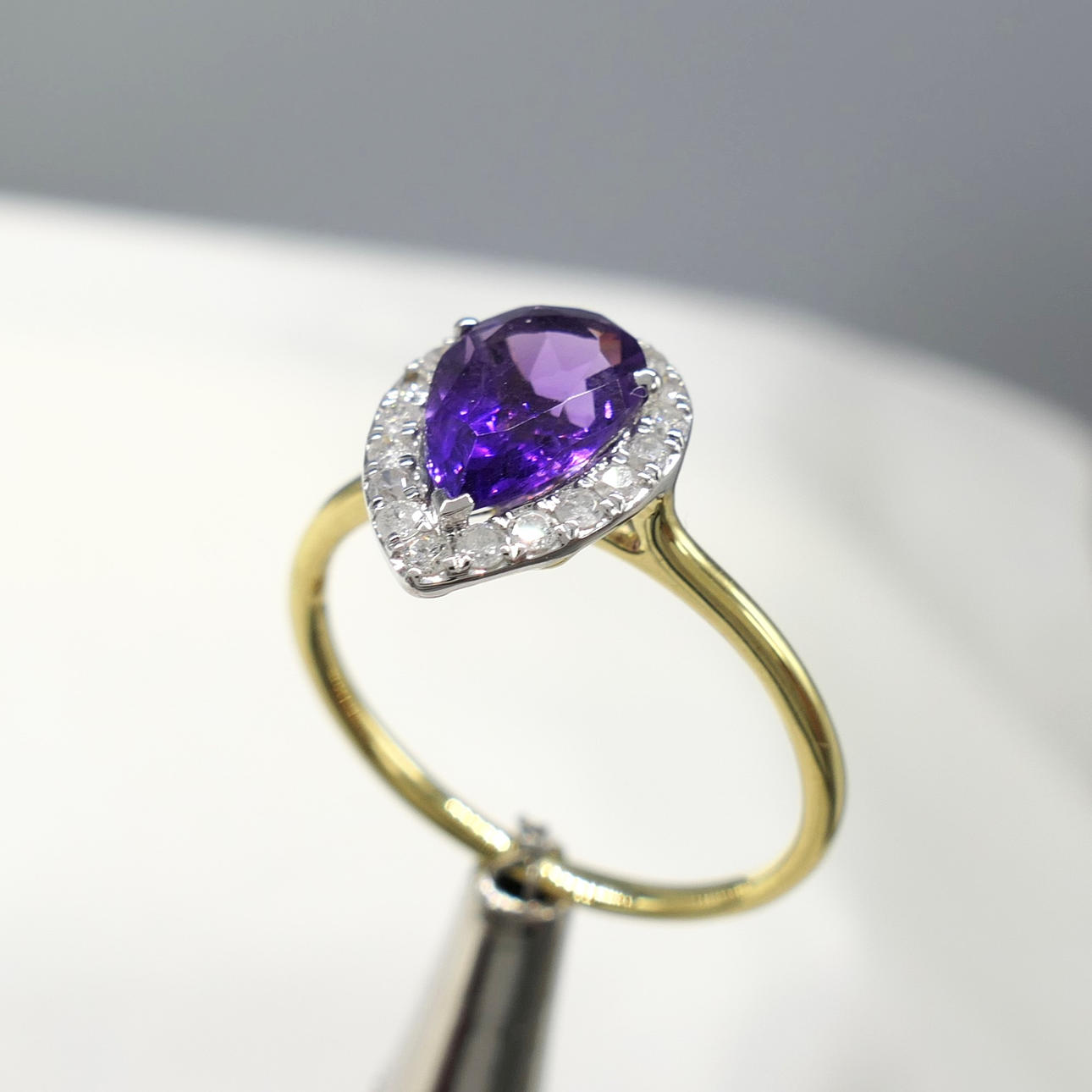 PEAR-SHAPED AMETHYST & DIAMOND ring.