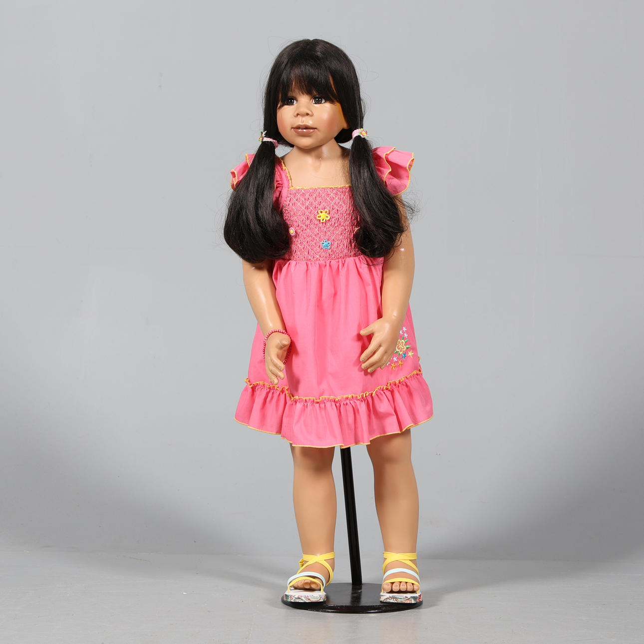 MONIKA LEVENIG. DOLL, „Lorena,“ Master Piece Gallery.