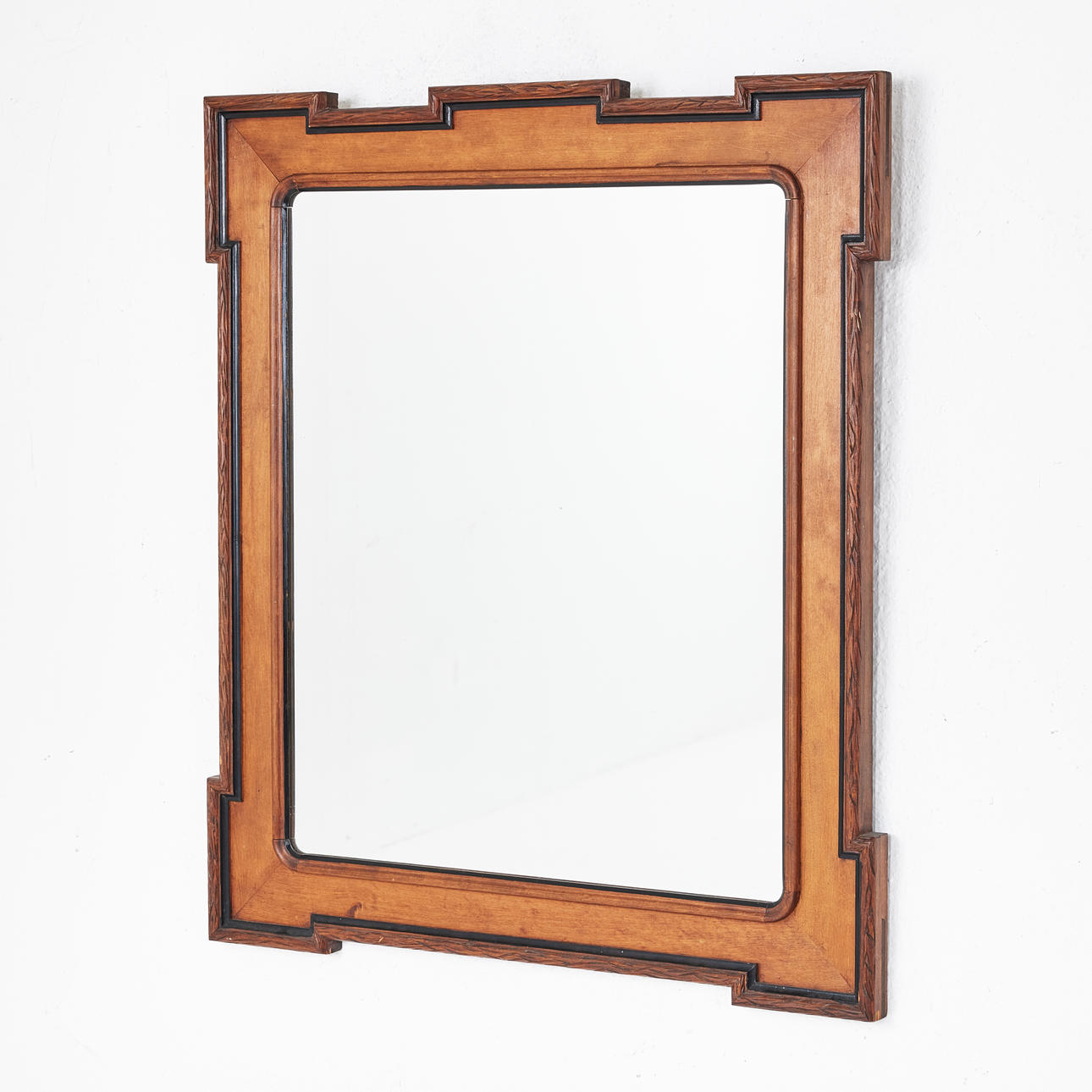 MIRROR, Renaissance style, frame in several types of wood, cut decor.
