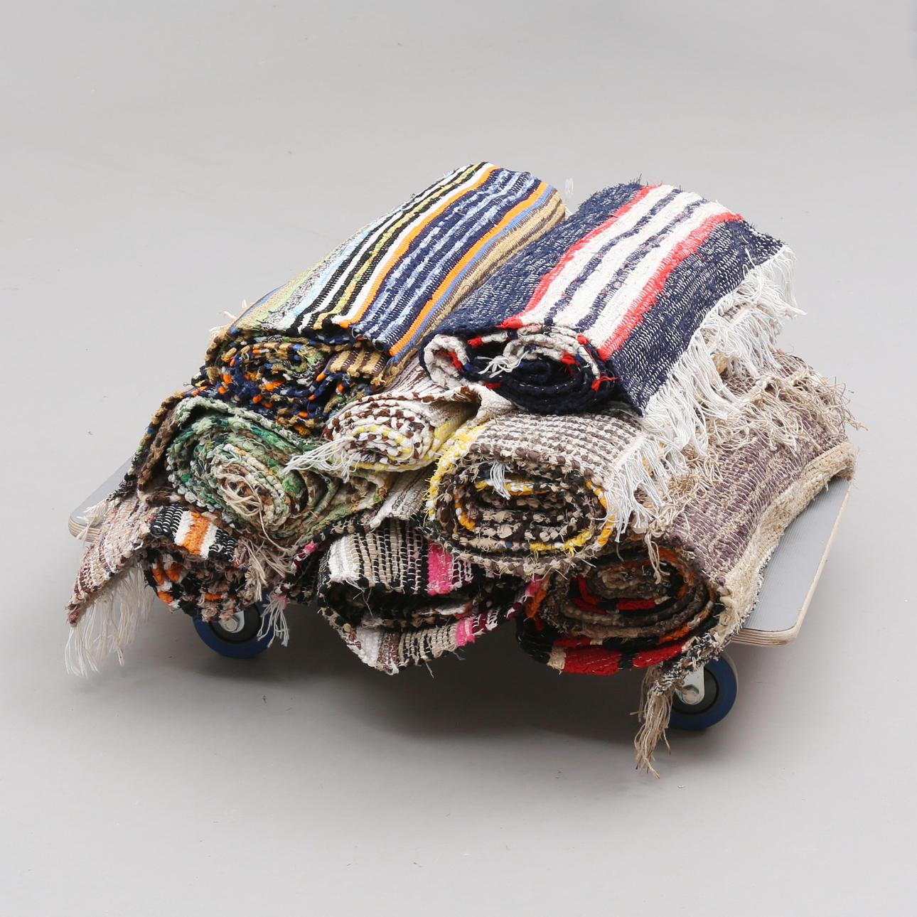 KLUDETÆPPER, 9 stk., bredde ca. 75 cm.