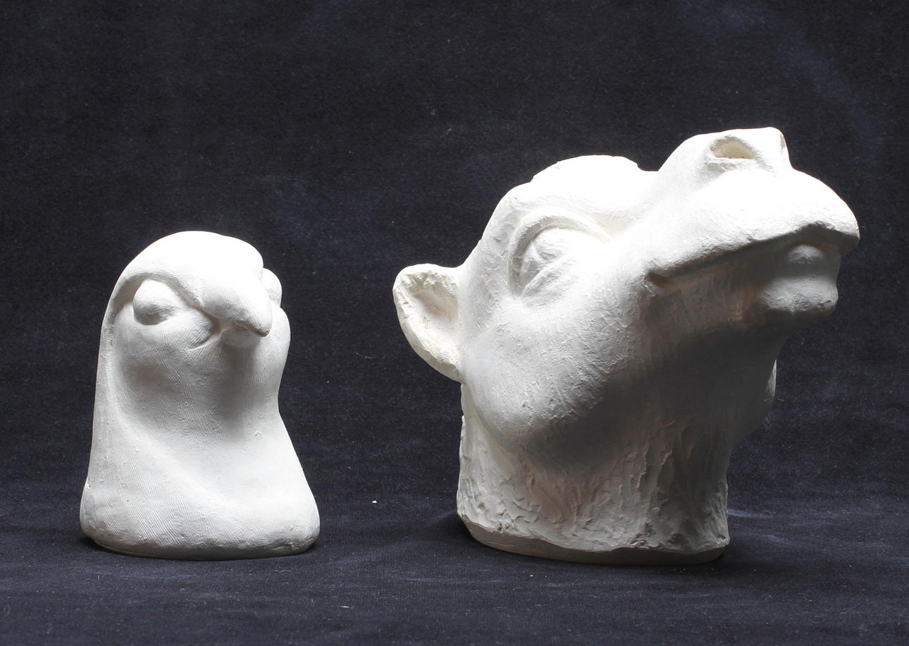 CARIN NILSON. (1884-1973). Skulpturer, 2 st, gips, en signerad.