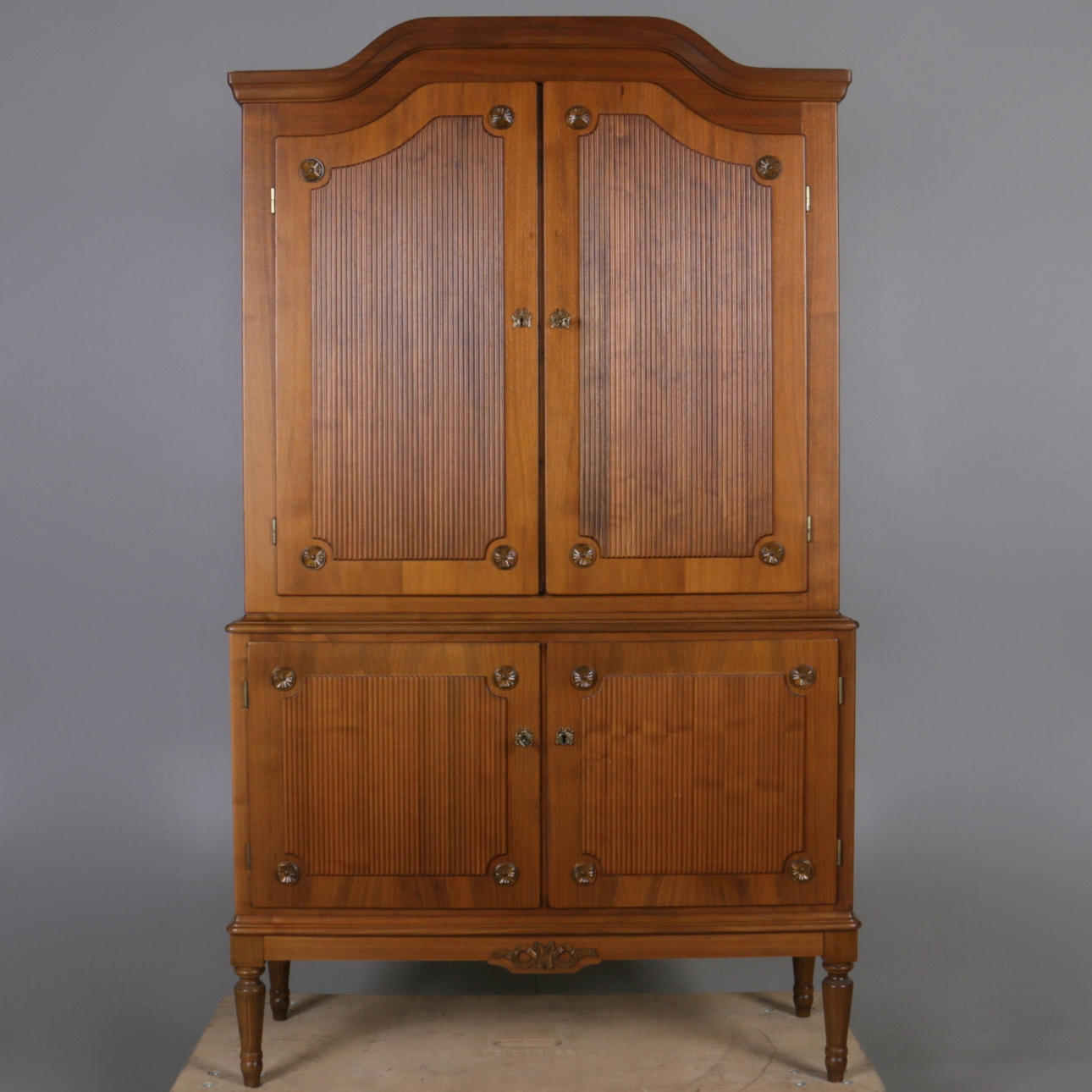 MATSALSSKÅP, Gustaviansk stil, GR Möbler Tibro, 1900 tal.