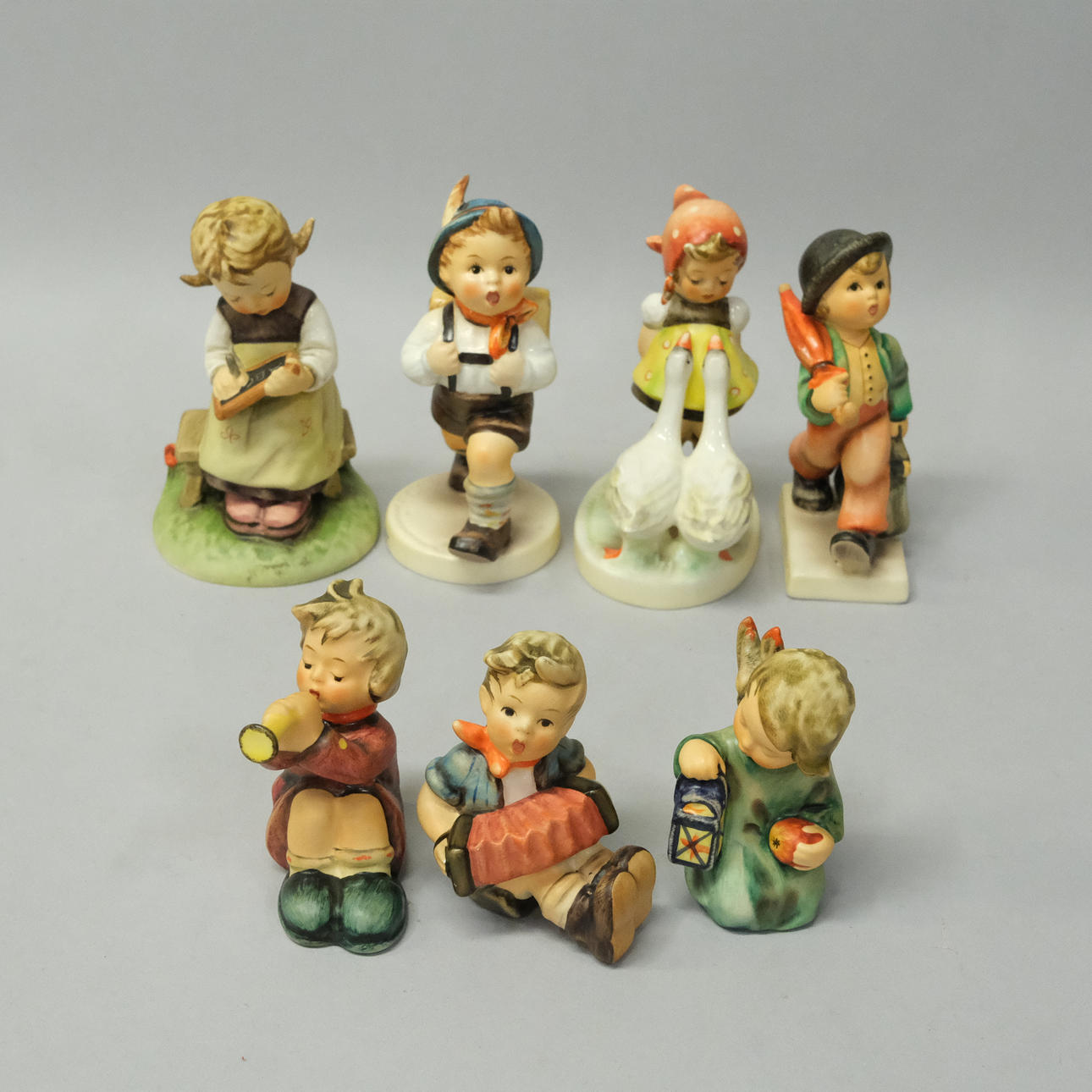 GOEBEL, 7 FIGURINES.