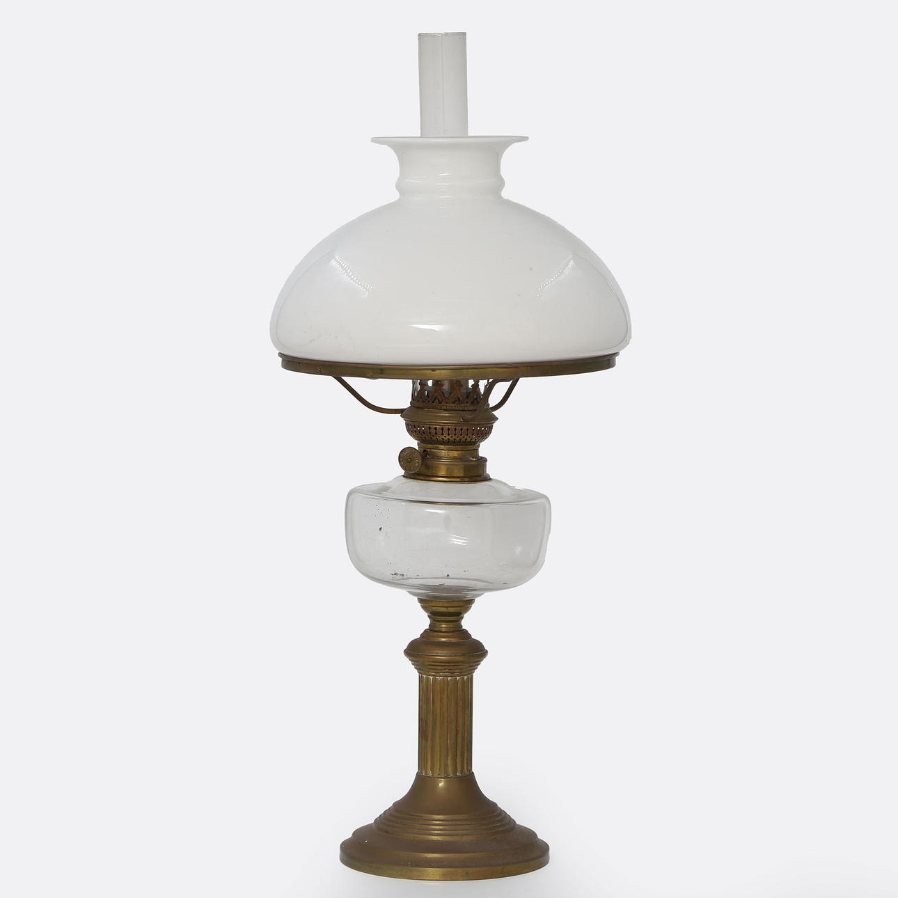 TABLE KEROSENE LAMP.