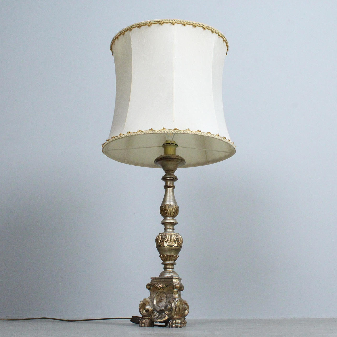 Floor lamp/candelabra lamp.