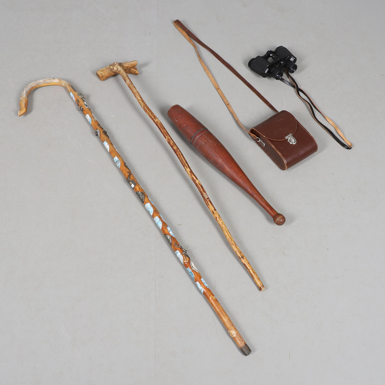 ET PAR CARL ZEISS JENA KIKKERT.