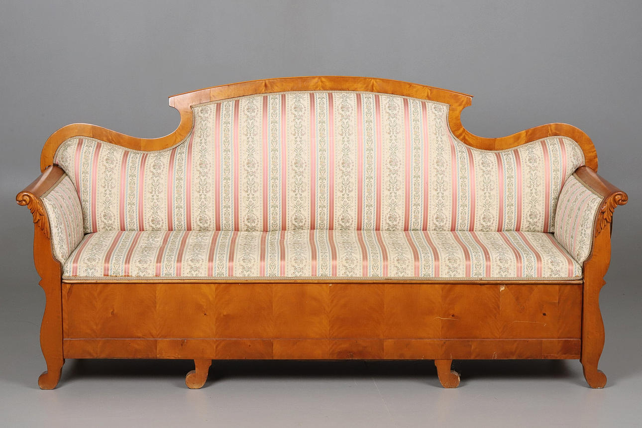 STRETCH SOFA. KARL JOHAN, A 19TH CENTURY BIRCH.