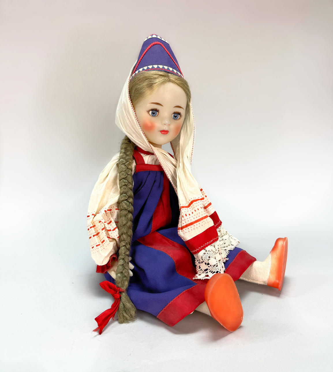 Nukke, venäjä, 1900-luvun puoliväli.