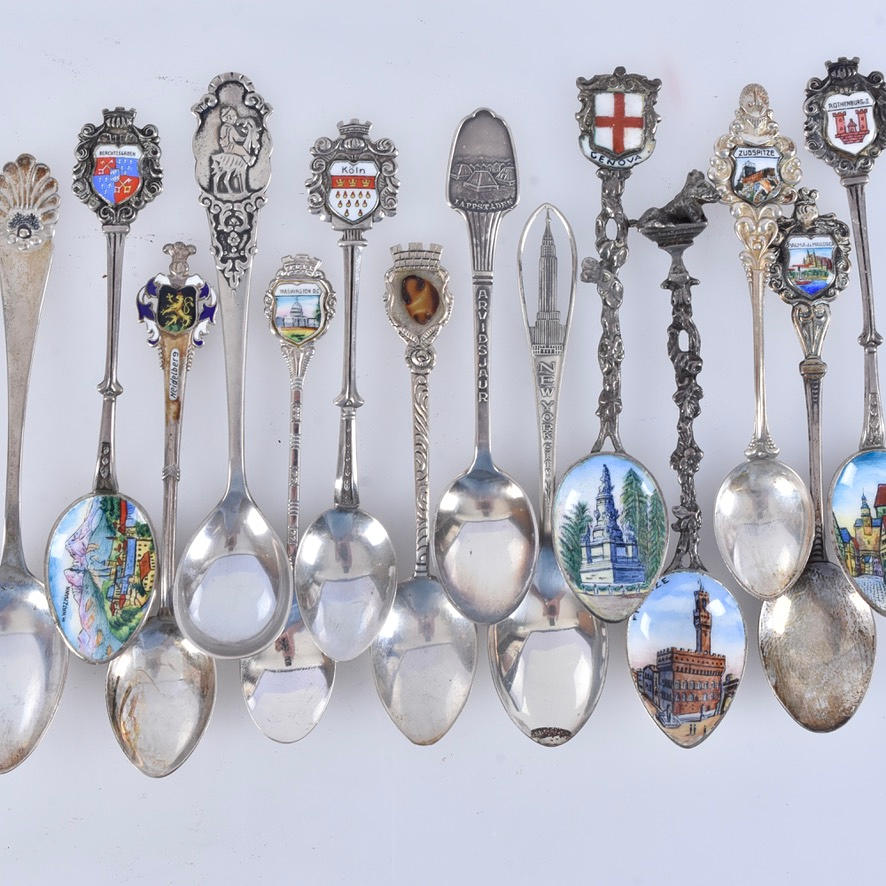 Souvenirlöffel usw., 14 Stück, Silber 165 gr.