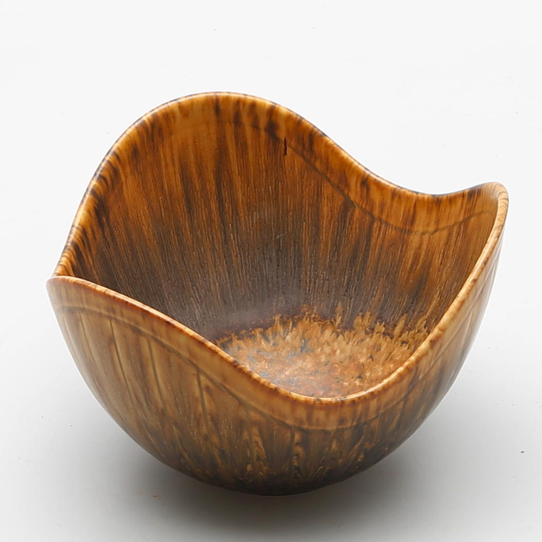 SKÅL, stengods med gulbrun glasyr, Gunnar Nylund, Rörstrand.