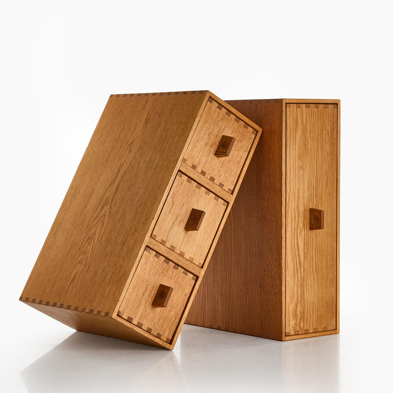 ÖSTEN KRISTIANSSON. Modular wall system, 2 pieces, “Luxus Combi”, with drawers/bedside table, oak, Luxus, Vittsjö.