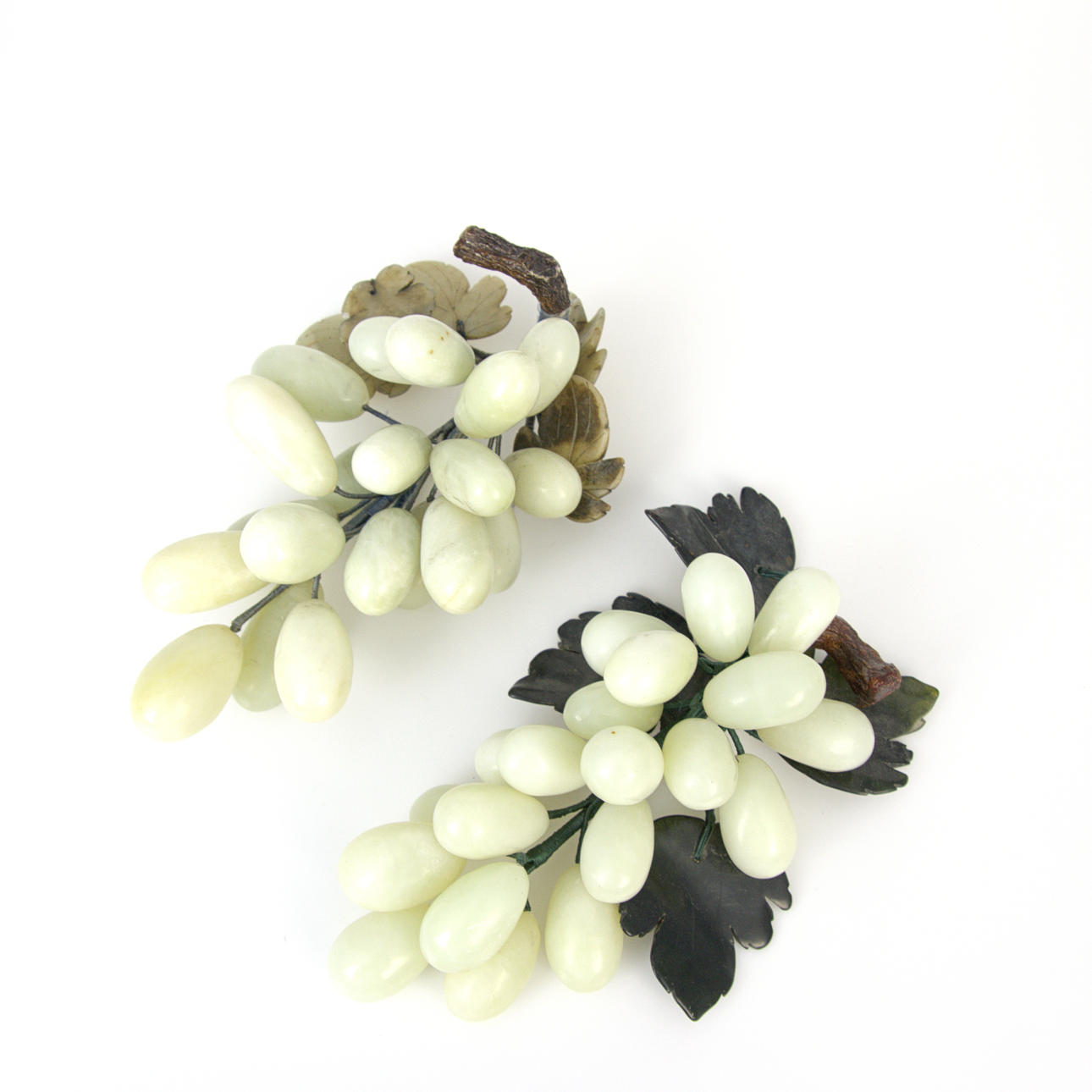 DECORATION FRUITS, 2 pcs. grapes, jade.