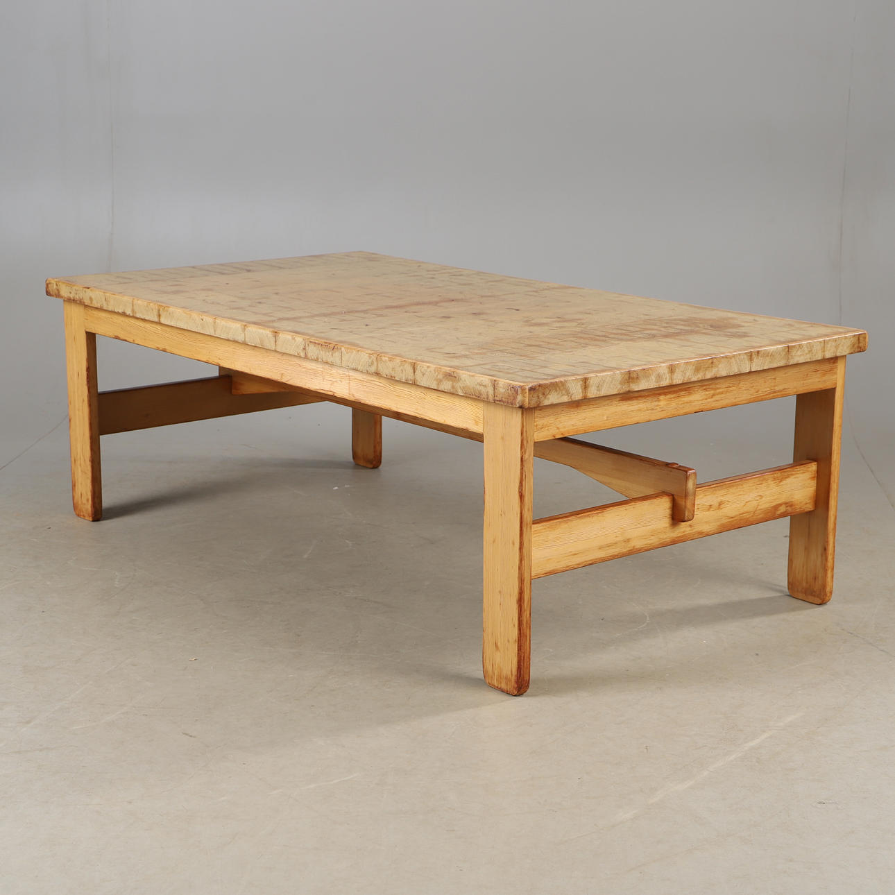 A pine coffee table, second half of the 20th century.
