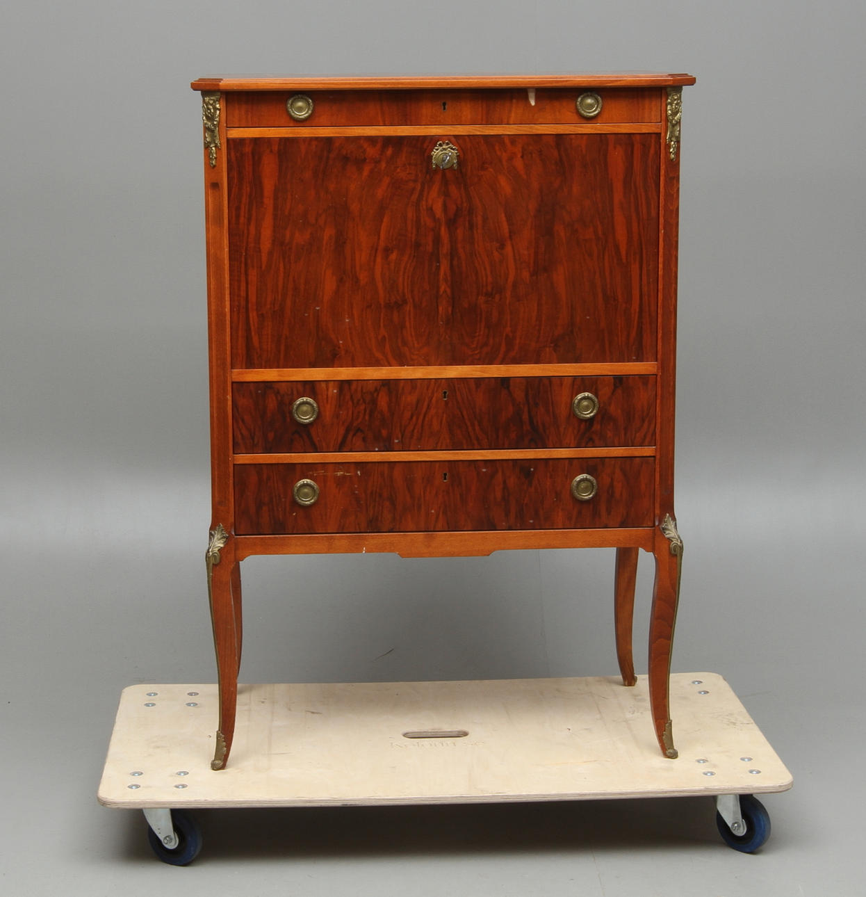 BARSKÅP, gustaviansk stil, 1900-tal.