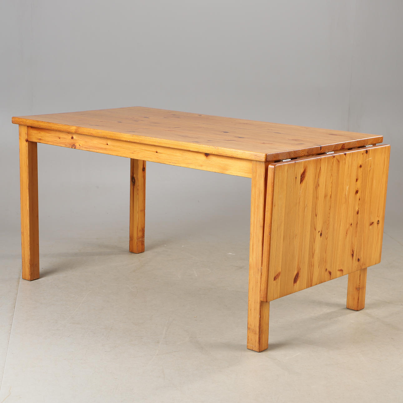 A pine dining table, second half of the 20th century.