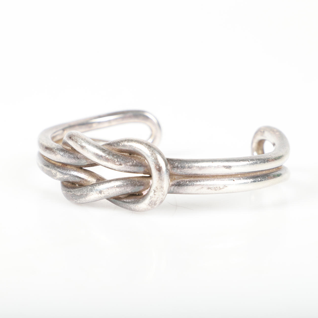 A “Love Knot Double” bracelet, sterling silver, Denmark.