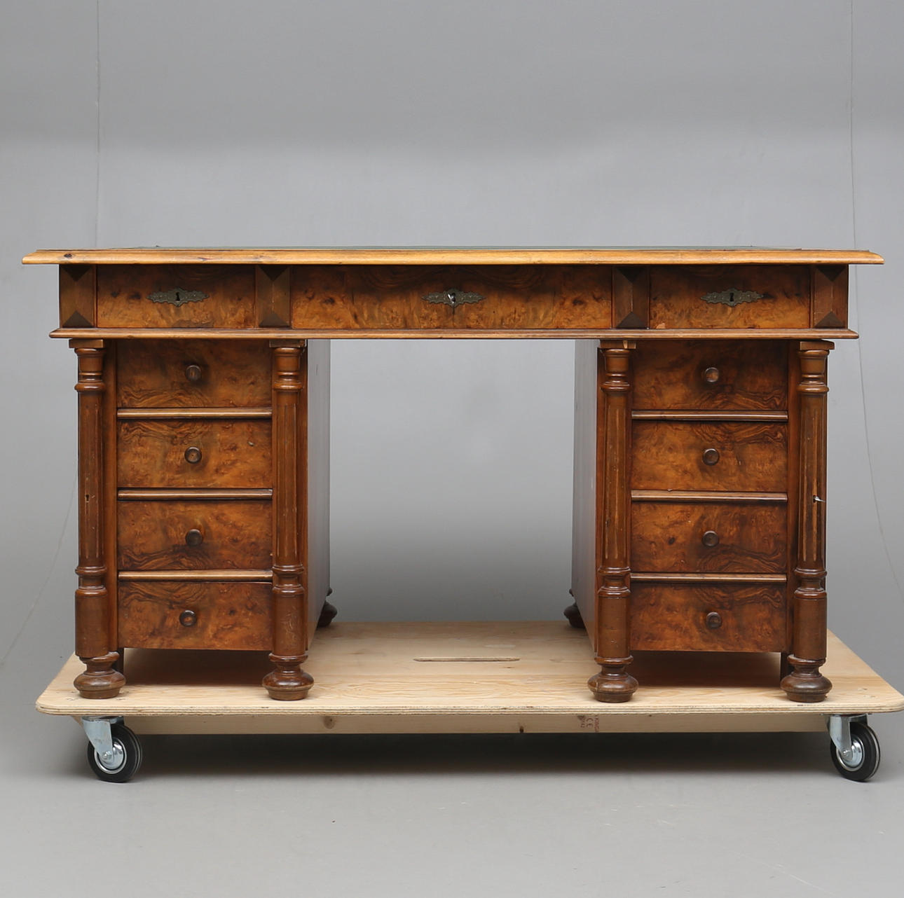 SKRIVBORD, 1800-talets andra hälft.