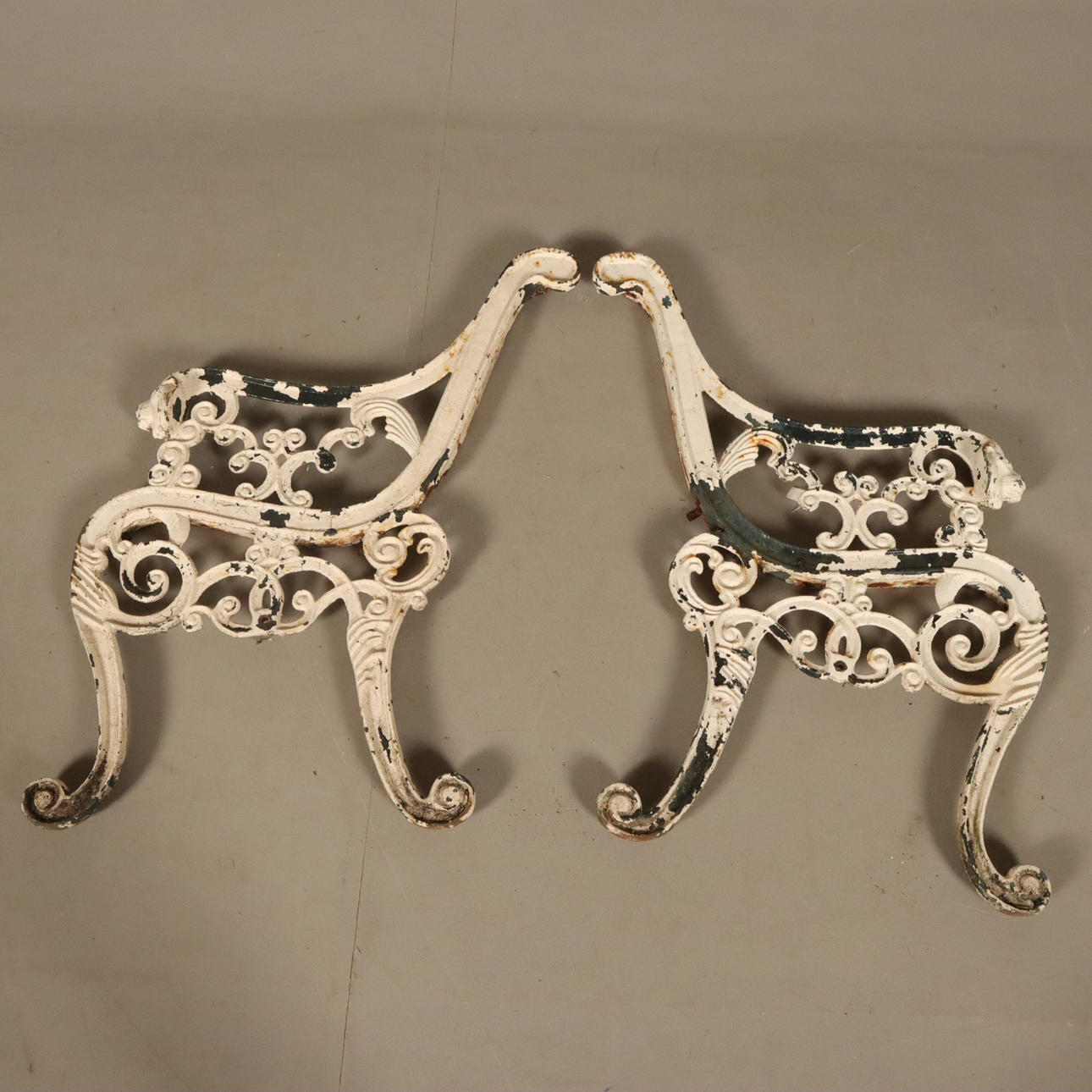 GABLES for park bench, cast iron.