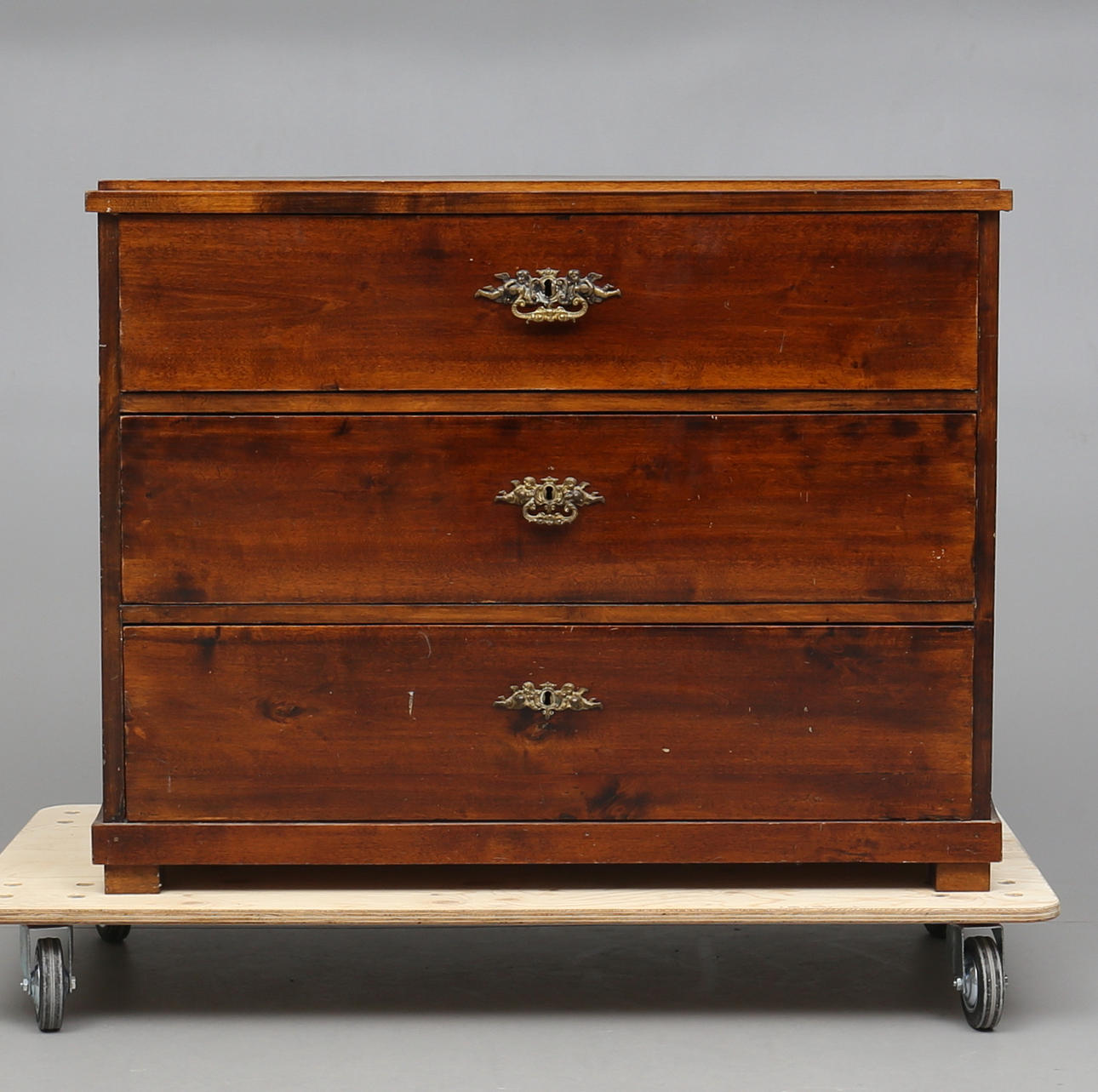 BYRÅ, empire, 1800-talets första hälft.