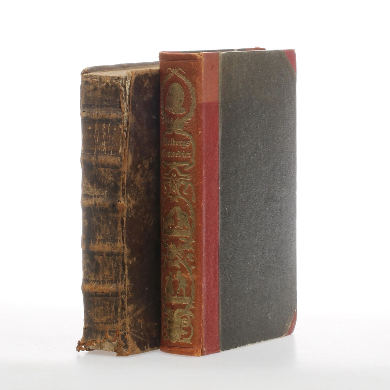 BÖCKER, 2 st, "Lexicon Mythico-Historicum", W. A. Wennerdahl, Linköping, 1748 samt "Den danske Skueplads eller Ludvig Holbergs Samtilge Comoedier", Kiöbenhavn, 1852.