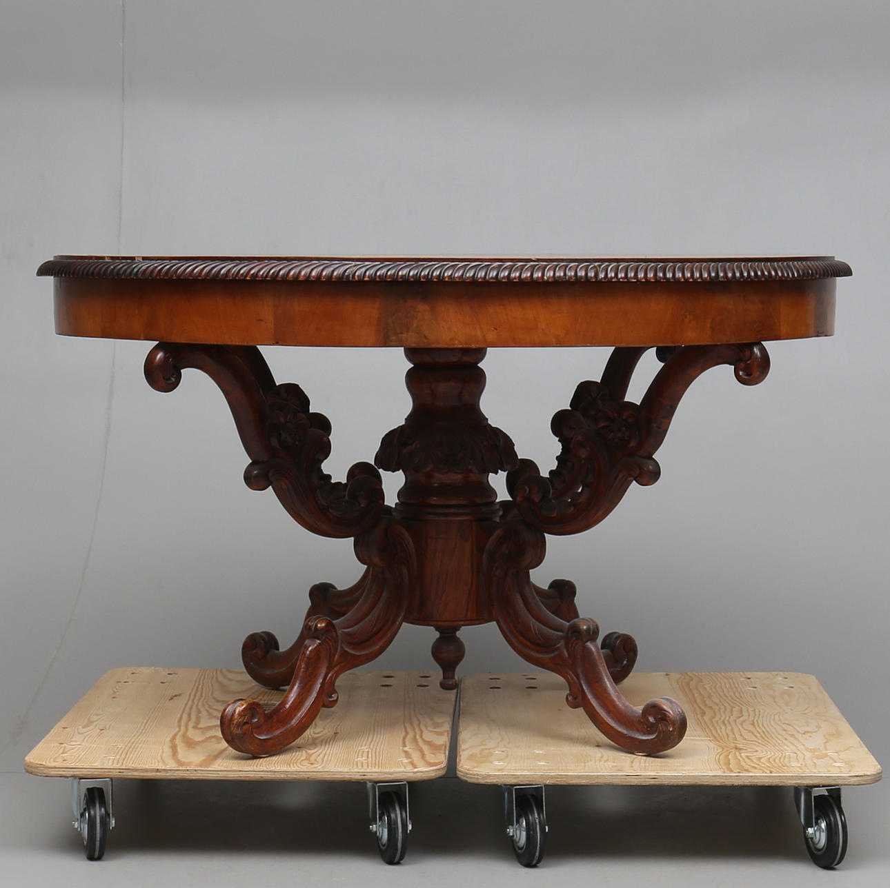 BORD, sent 1800-tal.