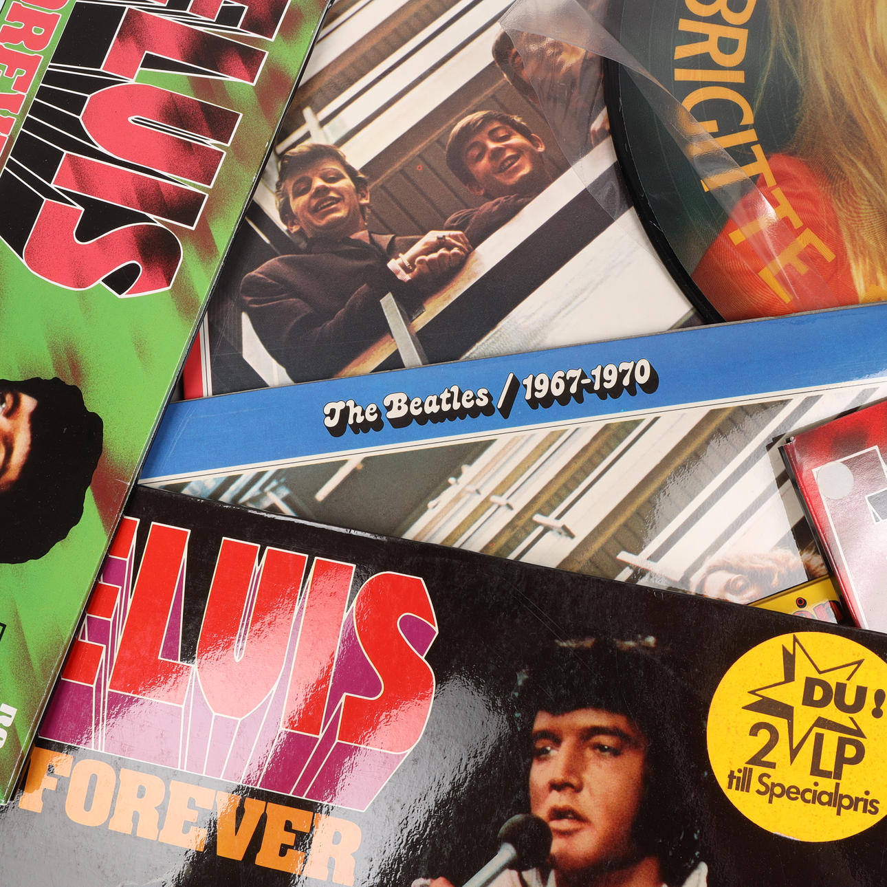 アンティーク風看板、鏡等7点セット (Elvis, Beatles） UIZY-1710_93ec1f93-1e32-44f2-