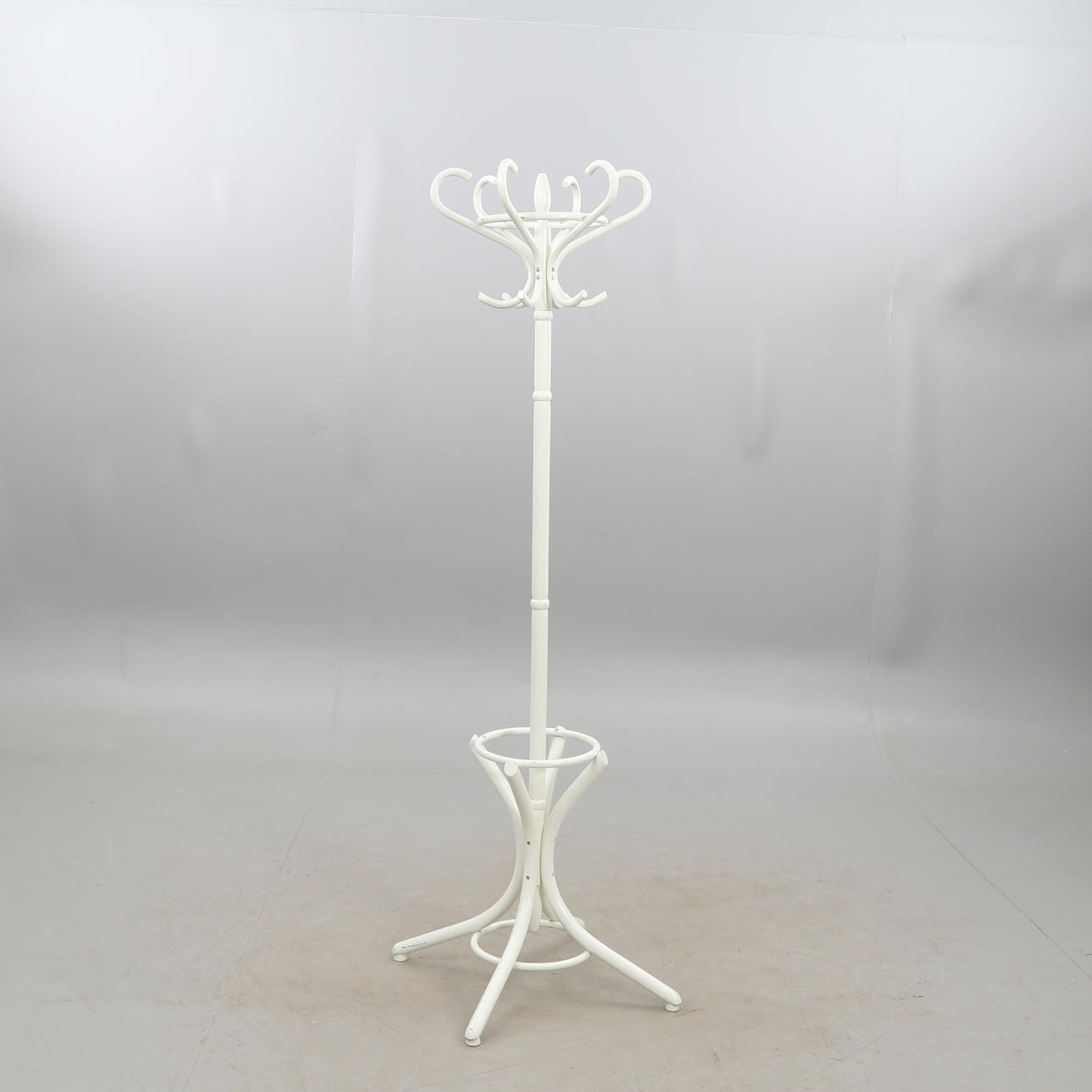 TAMBURMAJOR, malet træ, delelig.