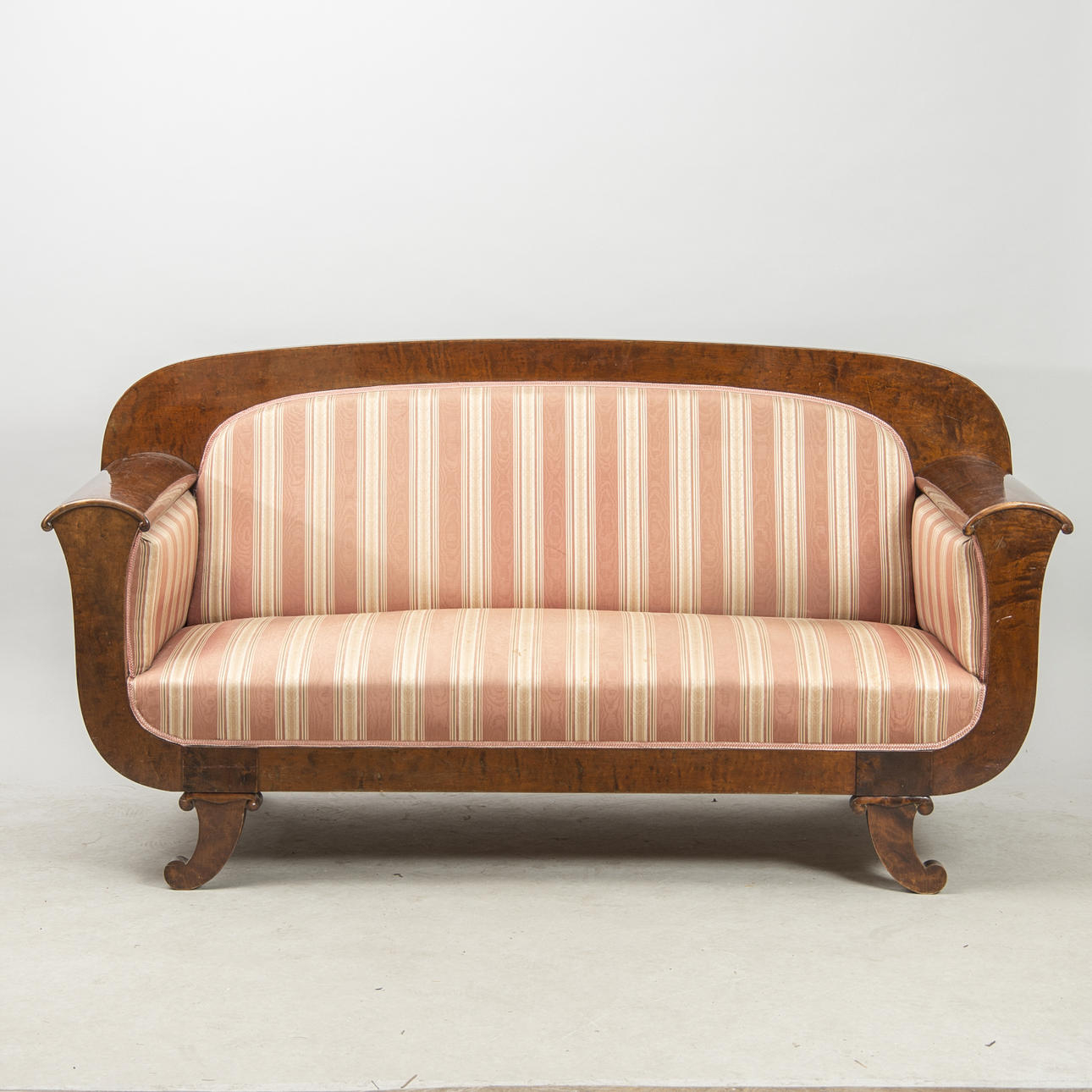 SALONGSSOFFA, björk, empire.