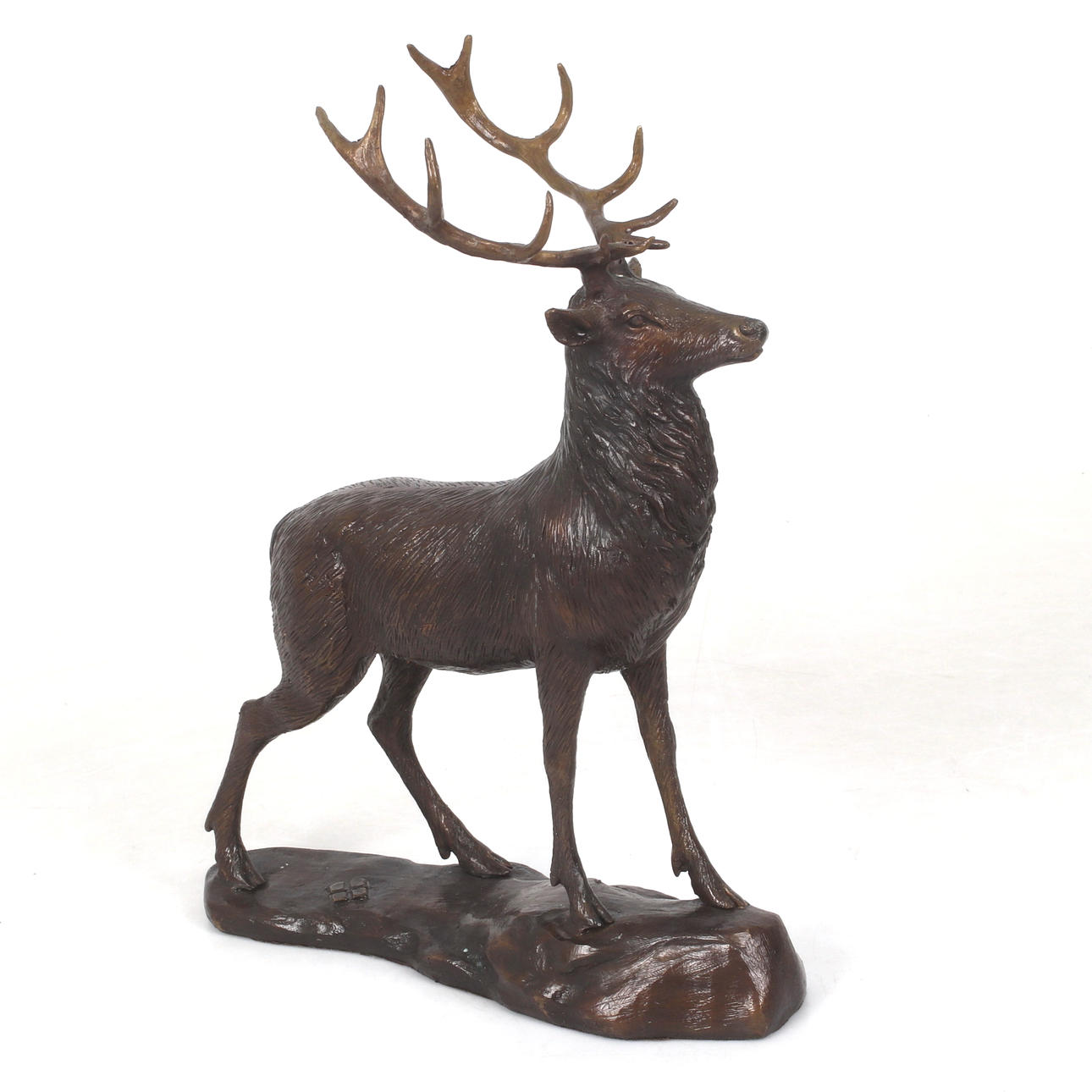 A 20th century bronze deer figurine.