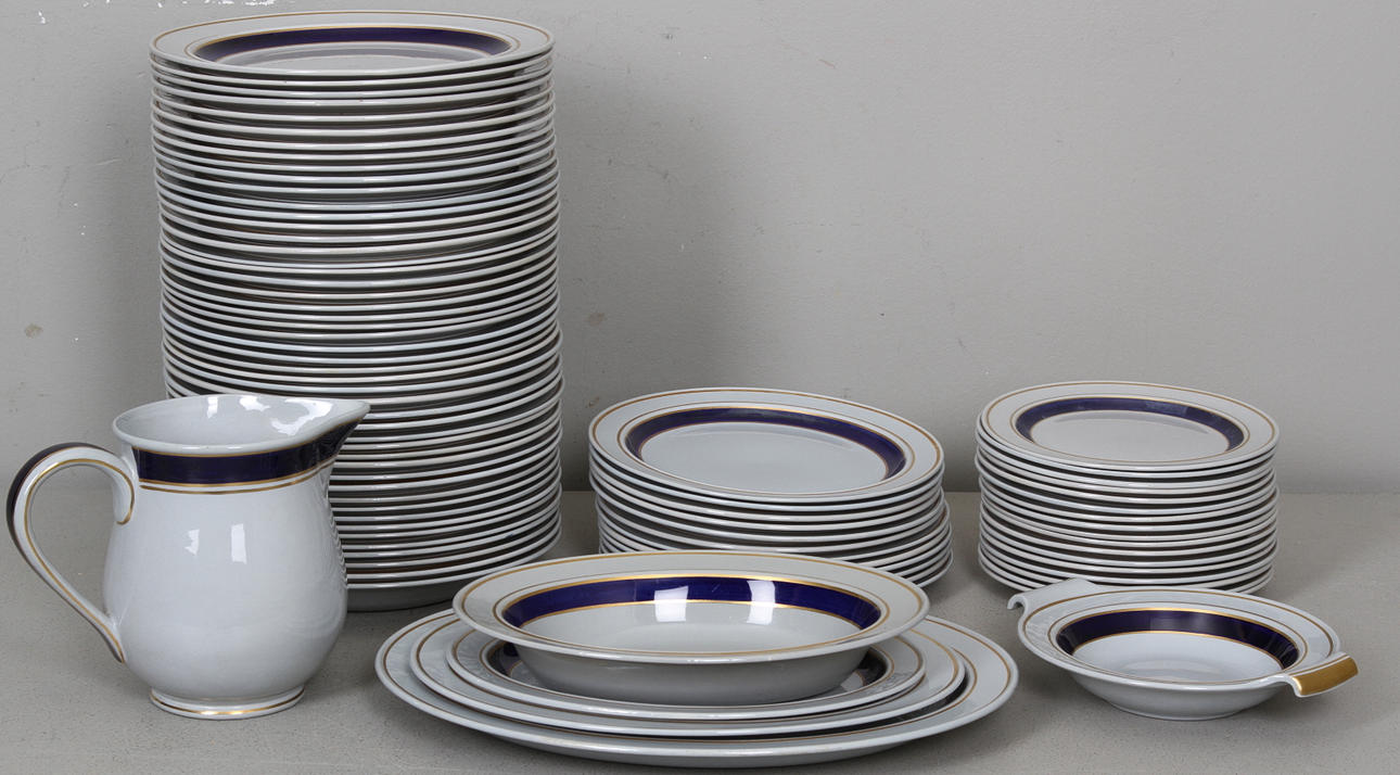 MATSERVIS, 83 delar, "President", Wilhelm Kåge, Gustavsberg.