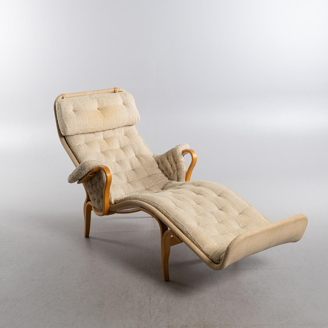 BRUNO MATHSSON. Recliner, “Pernilla 3", Dux.
