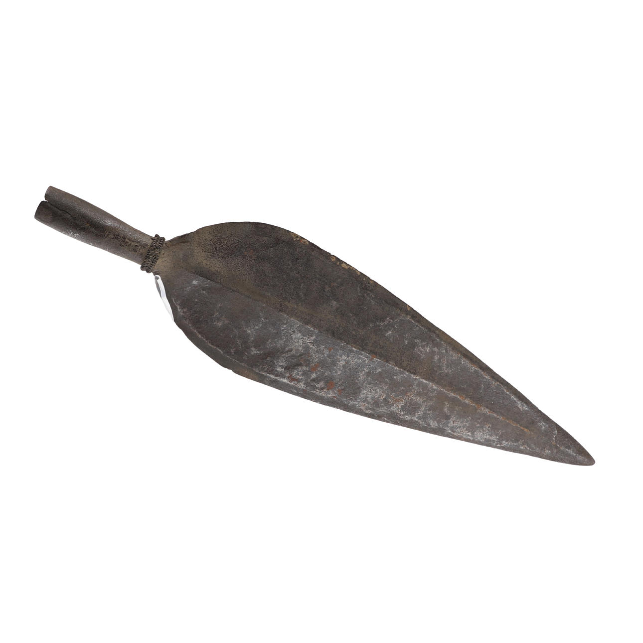 A 19TH SUDANESE SPEAR HEAD. Weapons & Militaria - Edged weapons - Auctionet