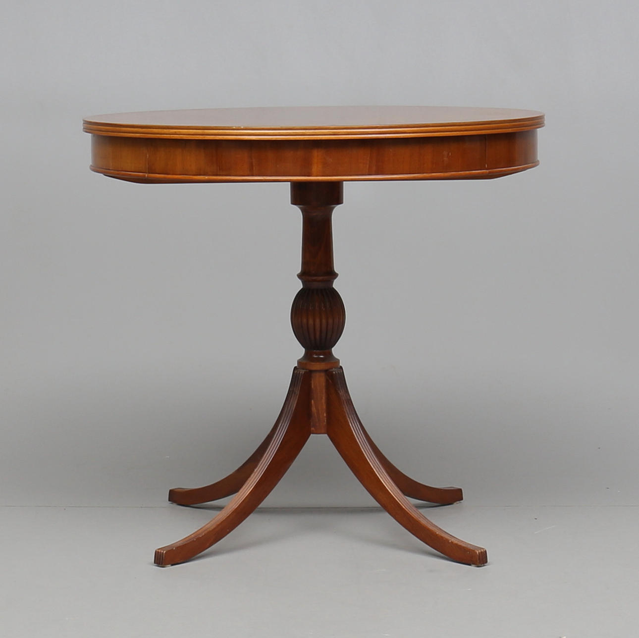 BORD, 1900-talets fösta hälft.