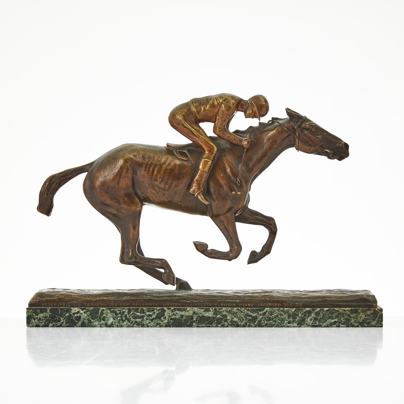 AGUIAR. Racecourse archipelago, patinated bronze, signed and dated 1909.