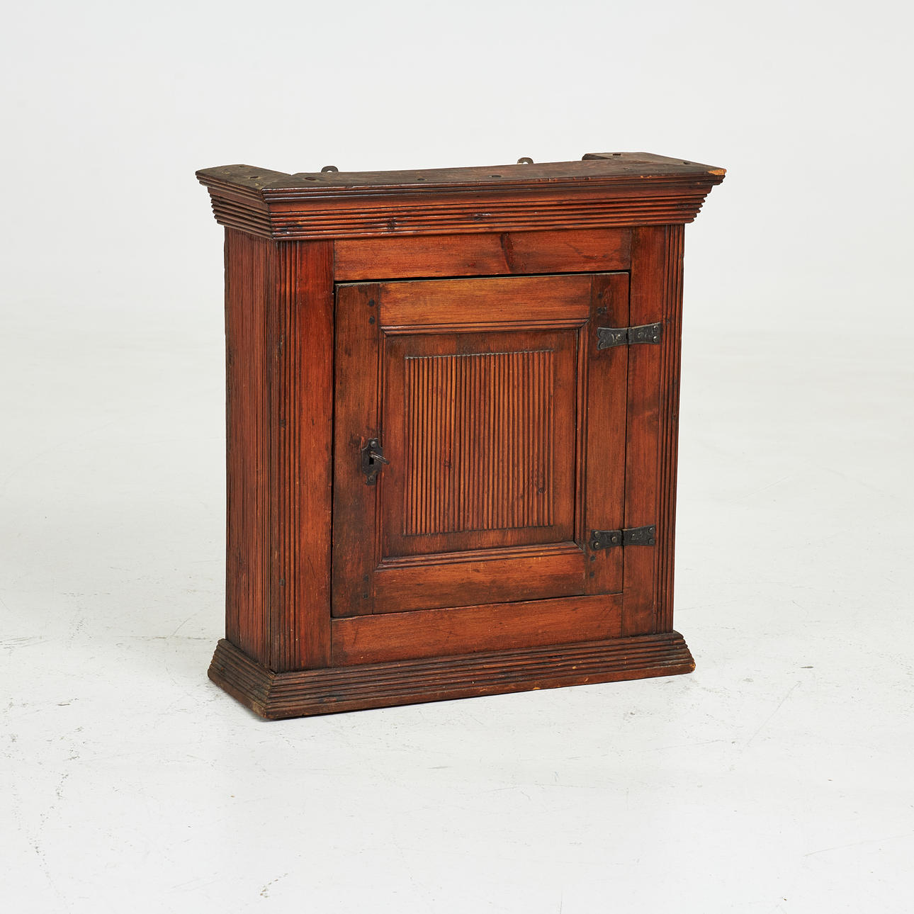 HANGING CABINETS. 19th century, fluted decor, pine.