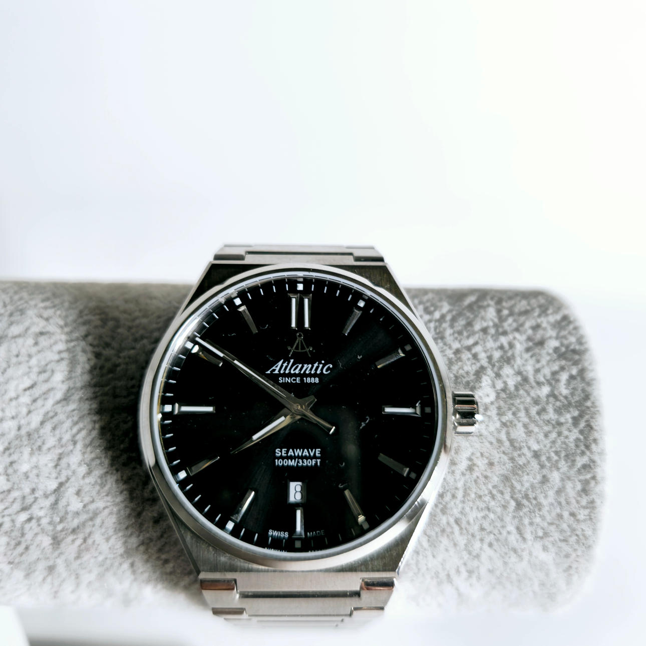 ATLANTIC. SEAWAVE PEOPLE. BLACK DIAL.