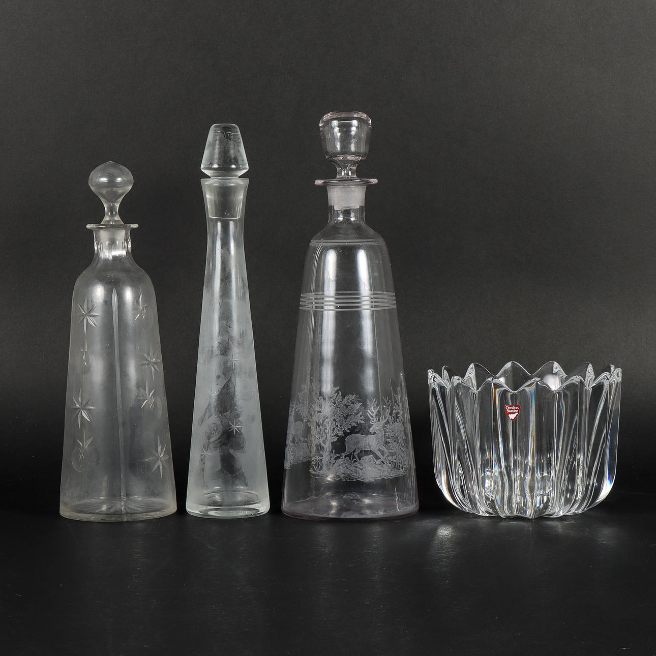 KARAFFEN UND KRISTALLSCHALE.