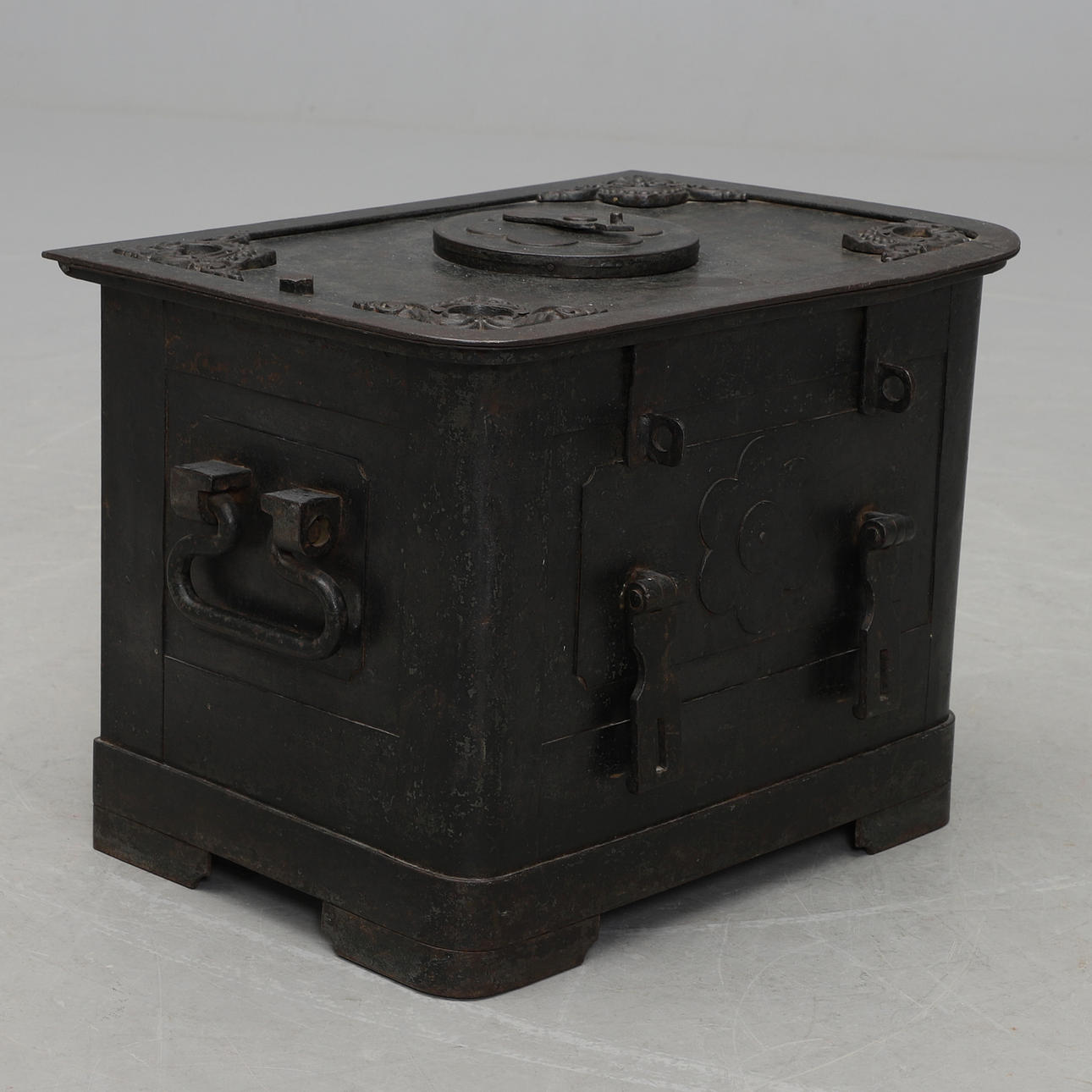 A 19th century coffer.