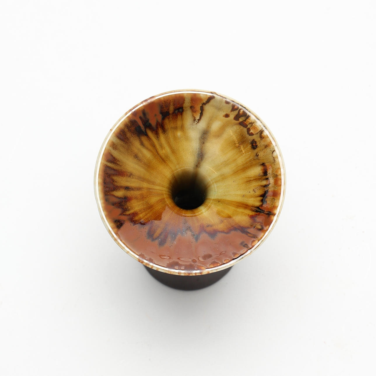 LISA HALLAMAA. A glazed stoneware candlestick, Arabia.