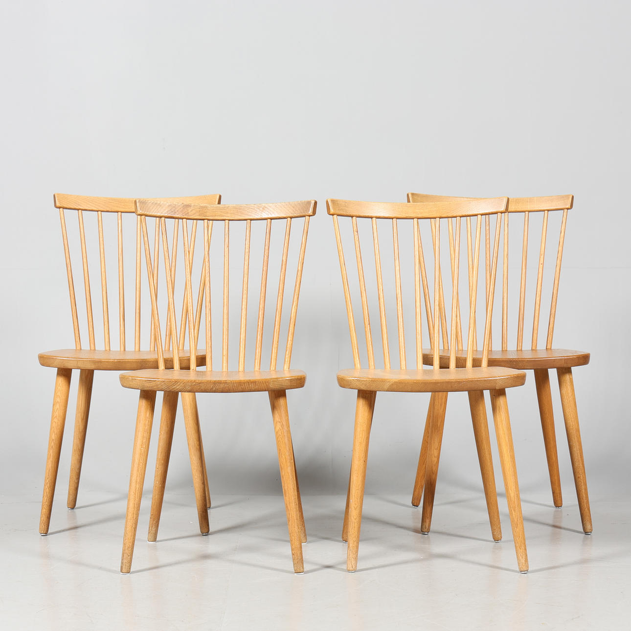 HOLZPODESTE, 4 Stück.