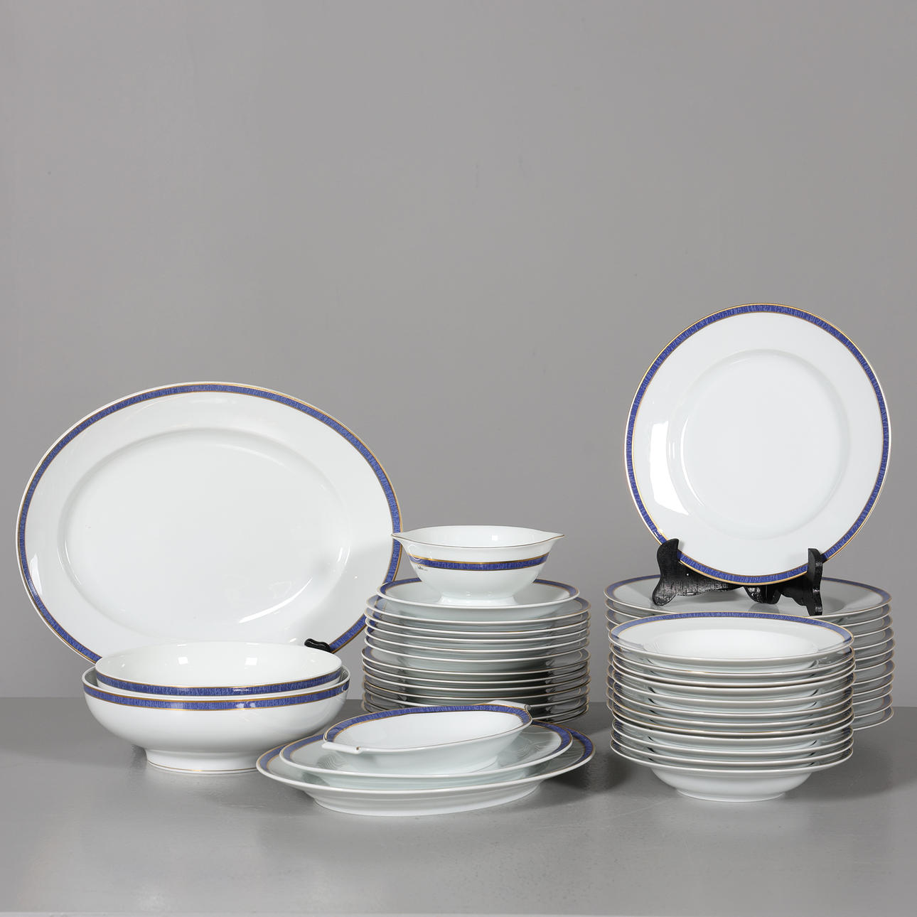 A 43-piece tableware set, “Aida Azur”, Rosenthal.
