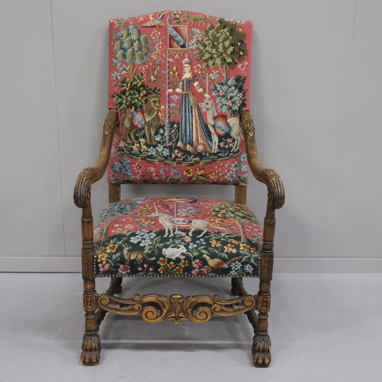 ARMCHAIR, BAROQUE STYLE.