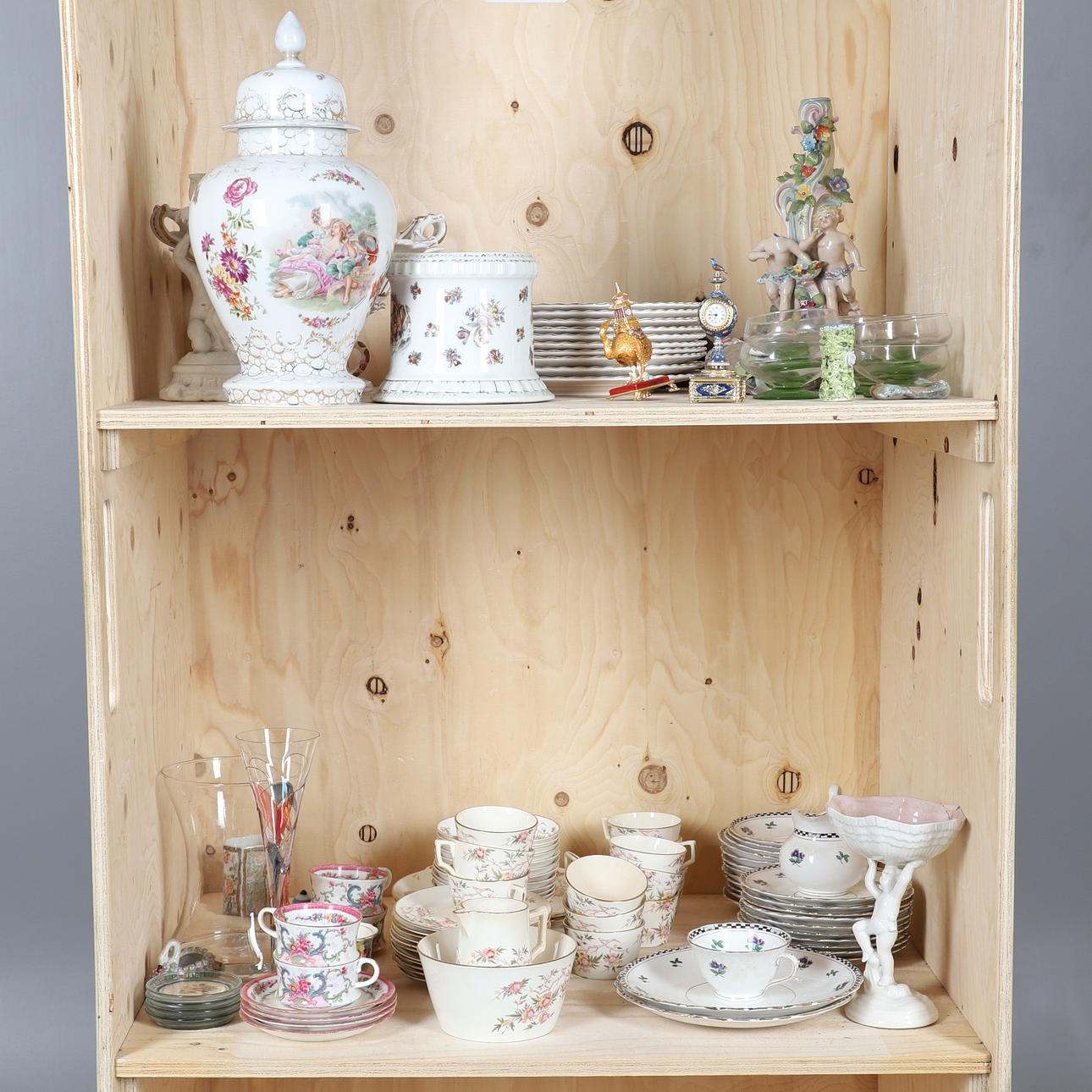 ROYAL ALBERT PLATES, TEAWARE & OTHER CERAMICS.