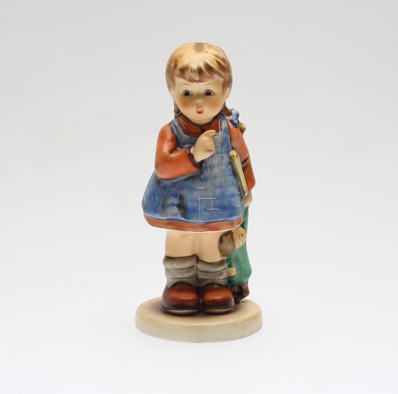 FIGURIN, porslin, M J Hummel, Goebel, Tyskland.