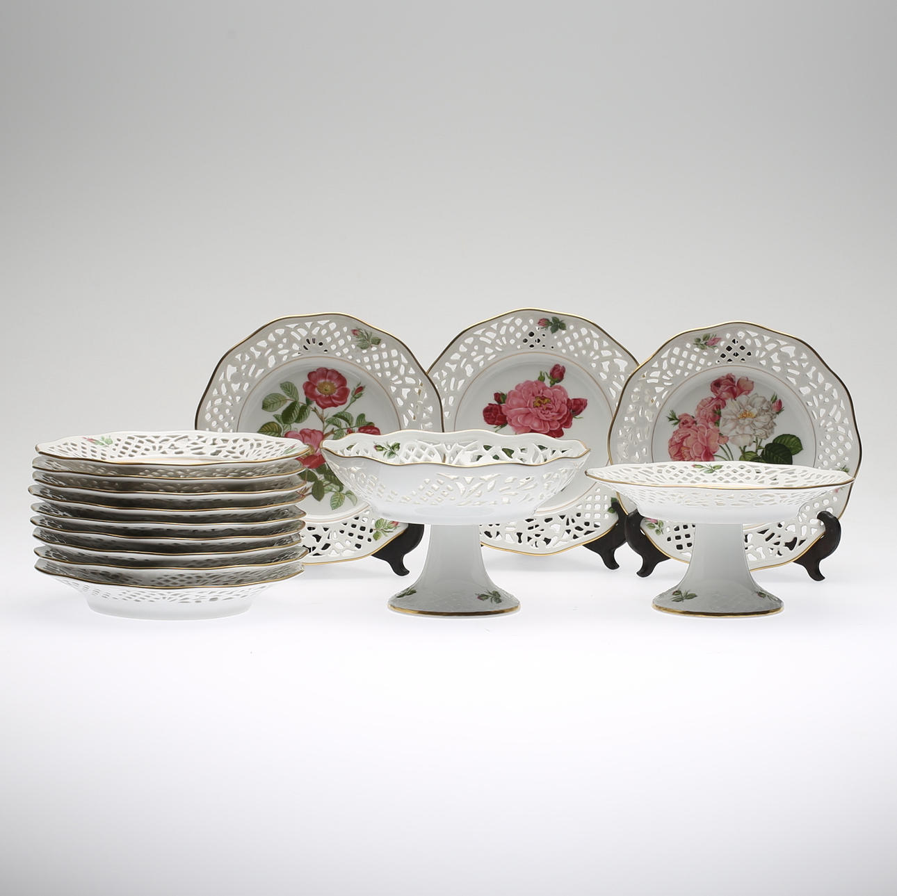 FRUKTSERVIS, 14 delar, "Klassiska Rosor", Fyrklövern.