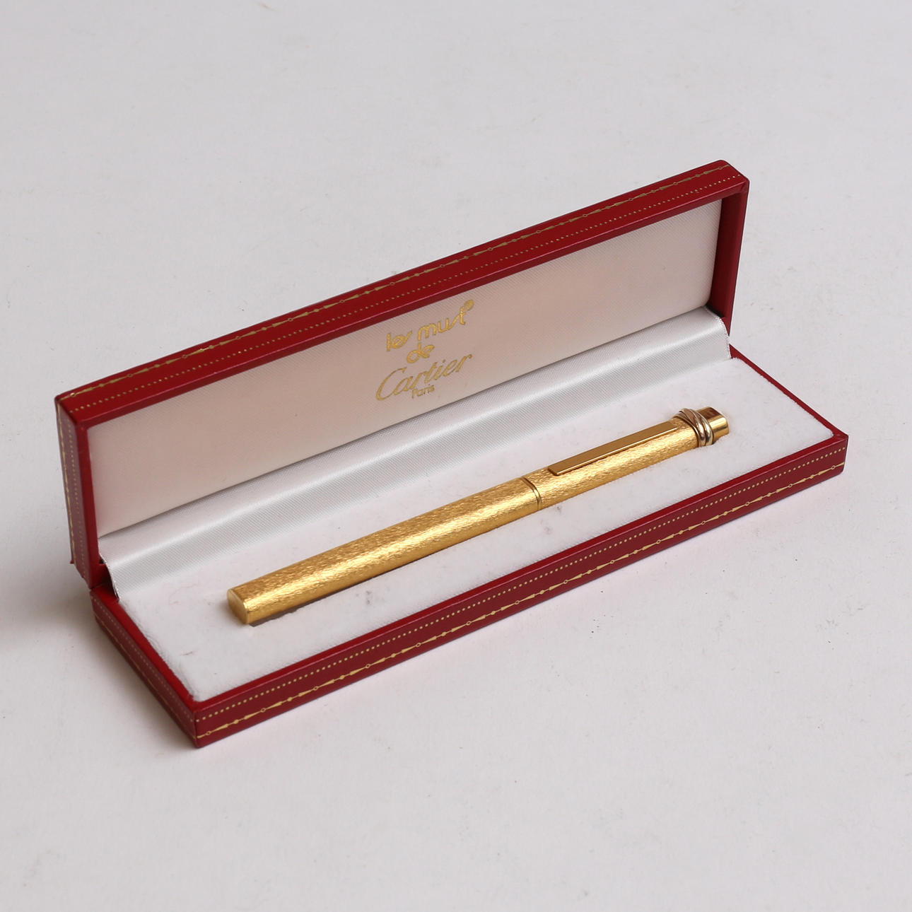 CARTIER, ballpoint pen, gold.