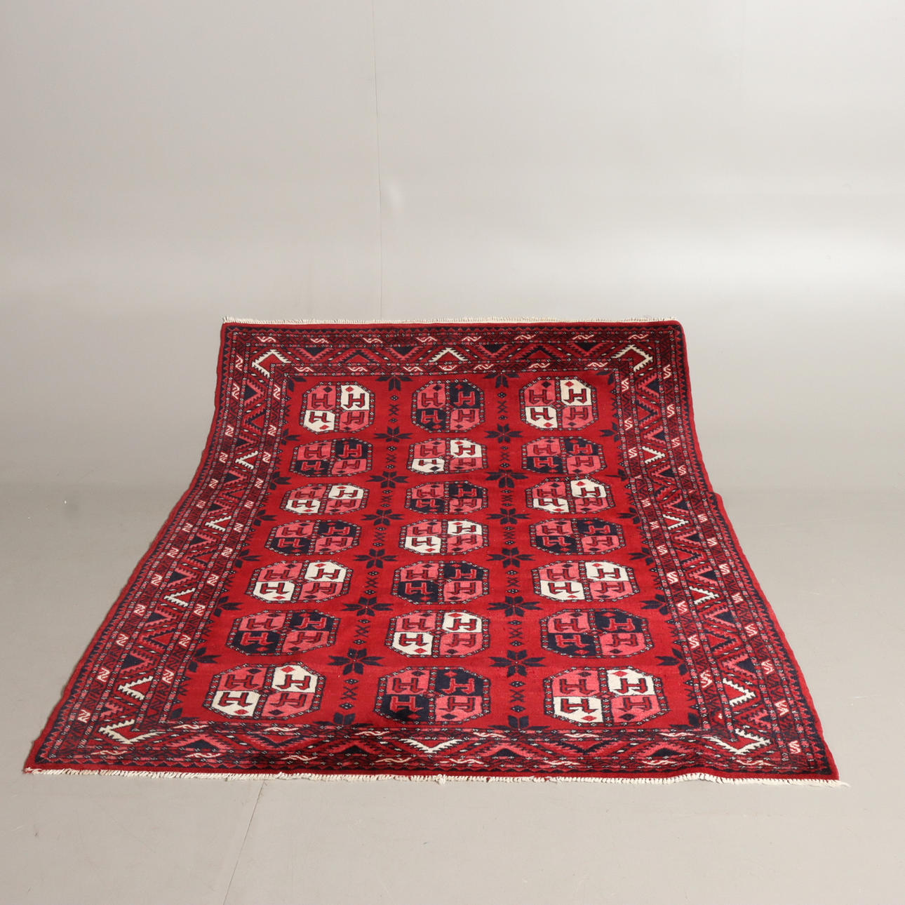 TEPPICH, handgeknüpft.