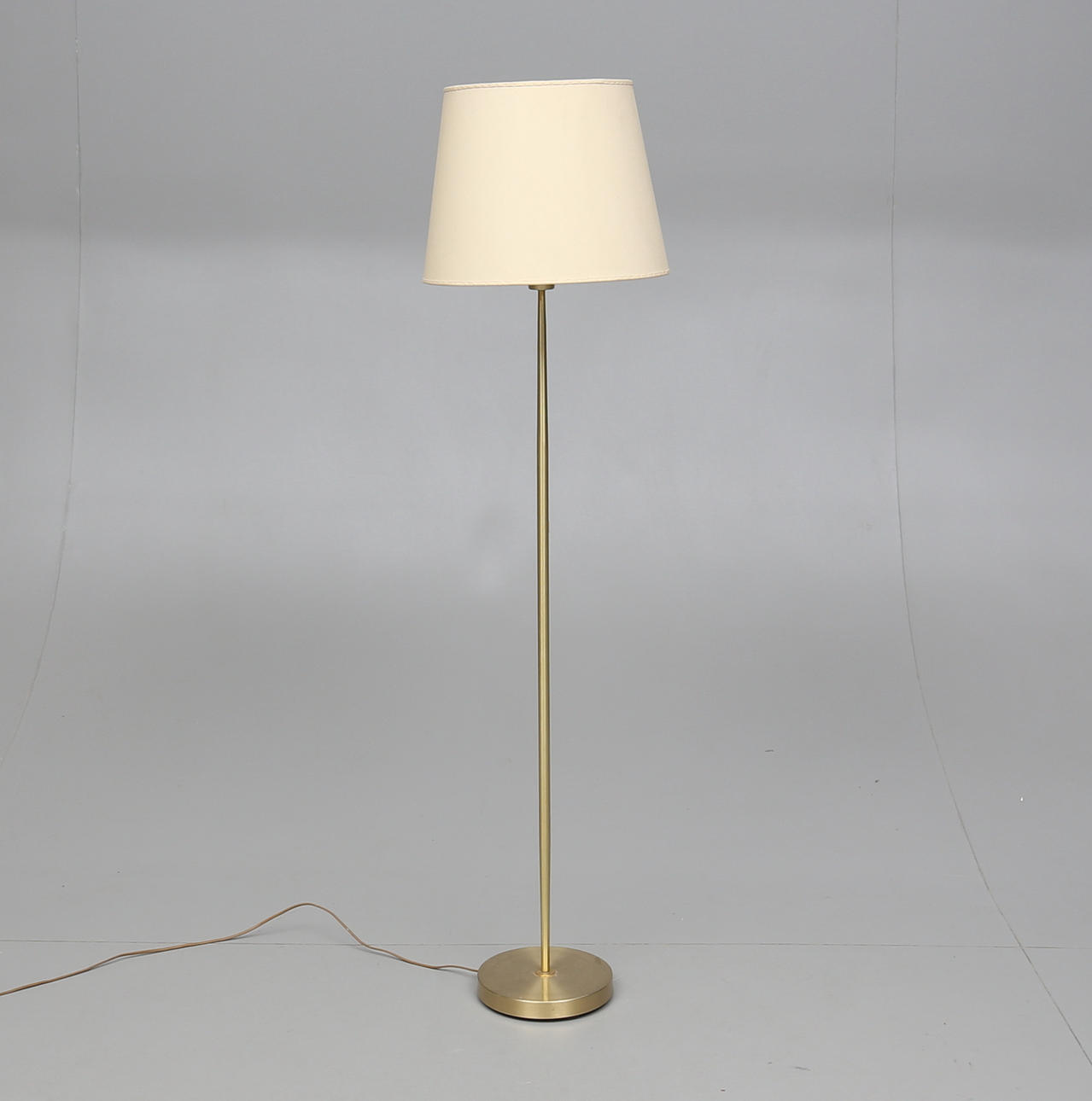 GOLVLAMPA, AB Armaturhantverk, Göteborg, 1900-talets andra hälft.