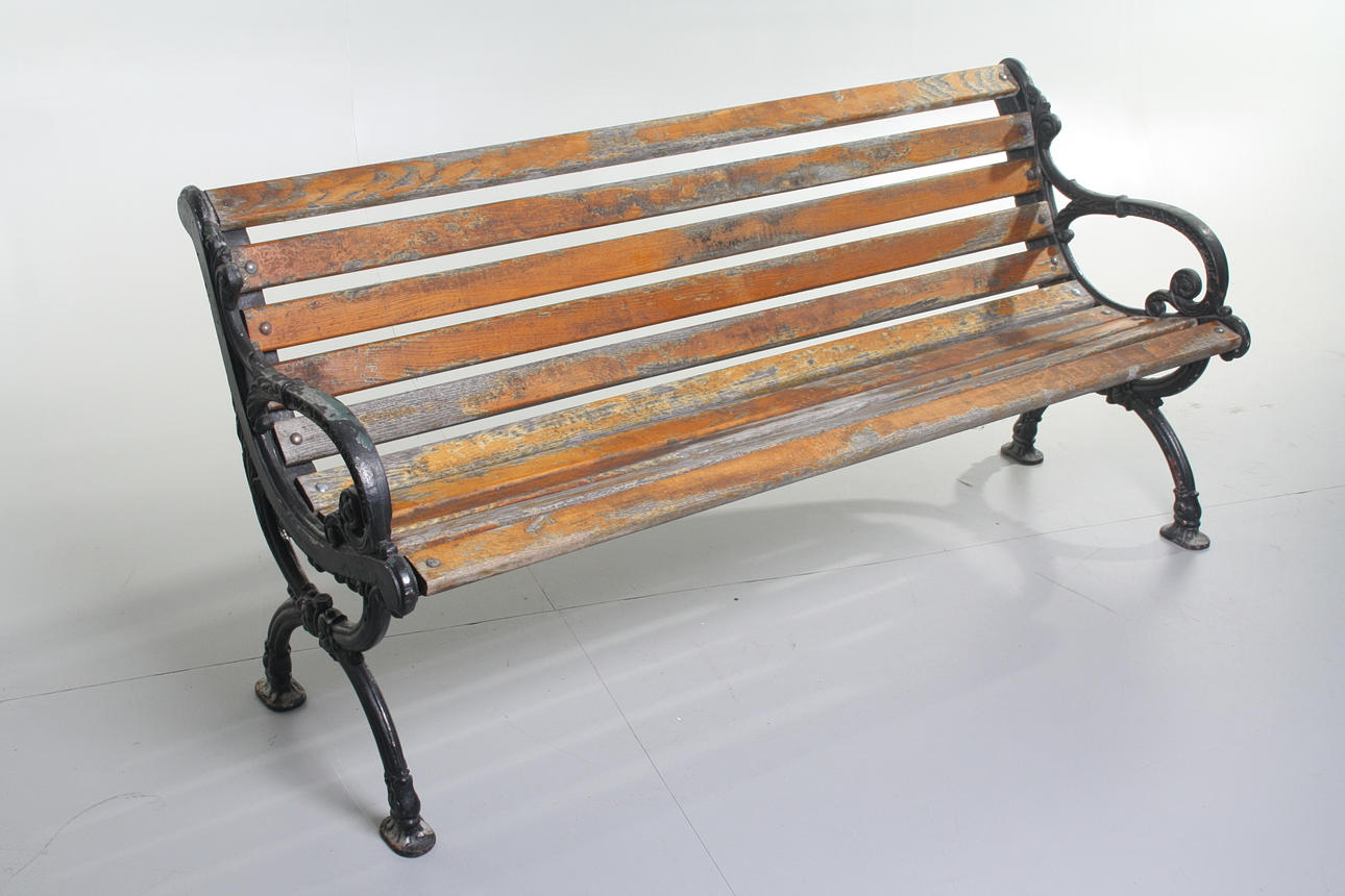 TRÄDGÅRDSOFFA, NC-Valdemarsvik,Gjutjärn, 1900-talets andra hälft.